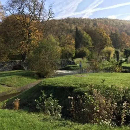 펜션 Vieux Logis Prachtige Ardeense Vakantiewoning 브레스-쉬르-세무아